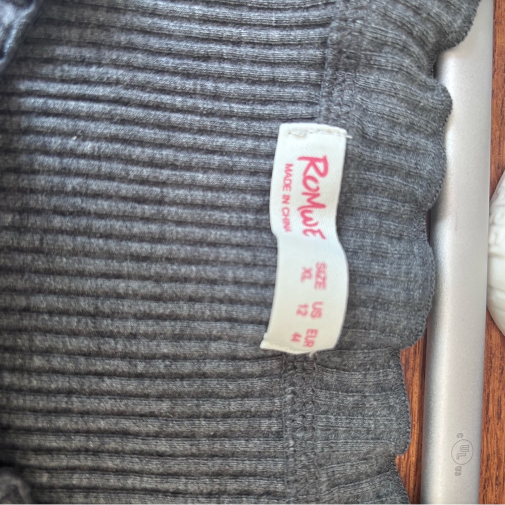 Gray Ribbed bodysuit - Picture 2 of 2